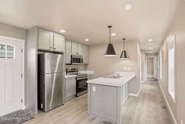 11776 N Hauser Lake RD, SPC 15, Hauser, ID 83854