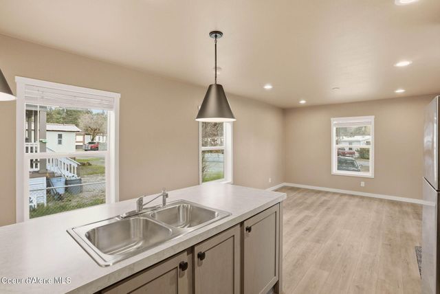 11776 N Hauser Lake RD, SPC 15, Hauser, ID 83854