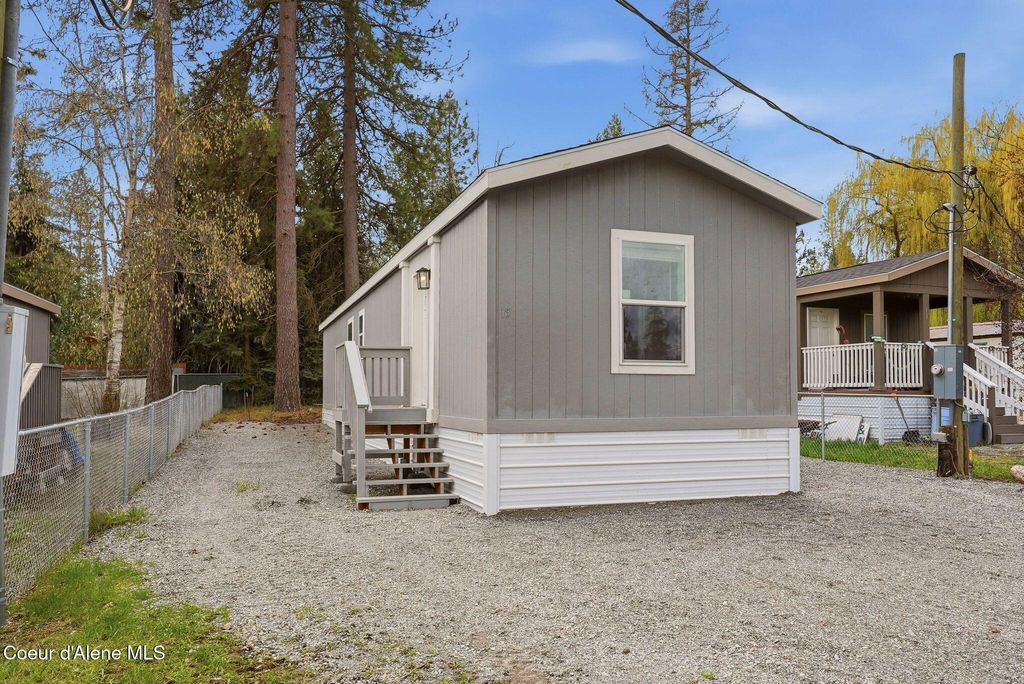 11776 N Hauser Lake RD, SPC 15, Hauser, ID 83854