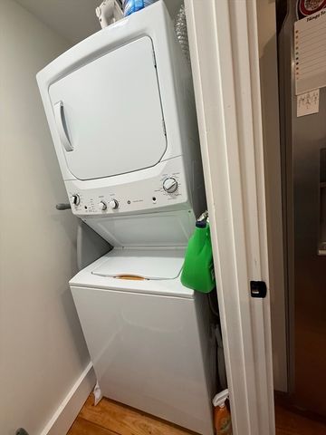 3 High Street Place 2, Brookline, MA 02445