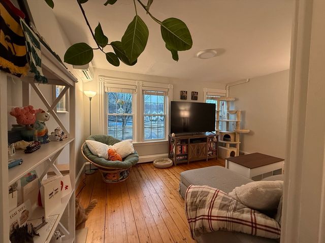 3 High Street Place 2, Brookline, MA 02445