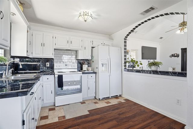 316 Liberty Street, Cleburne, TX 76031