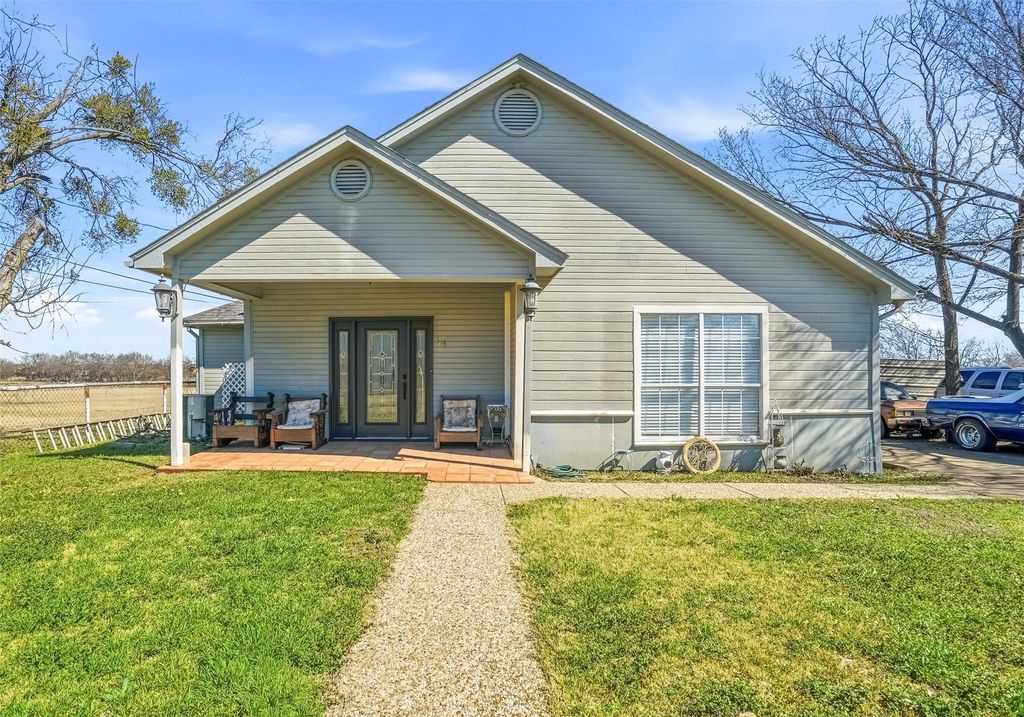 316 Liberty Street, Cleburne, TX 76031
