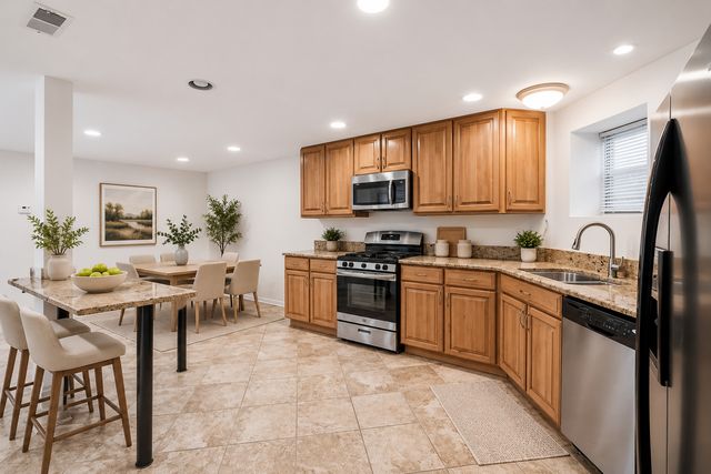 1416 W Carmen Avenue G, Chicago, IL 60640