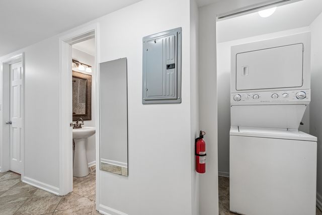 1416 W Carmen Avenue G, Chicago, IL 60640
