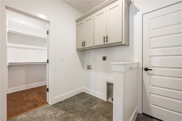 12 Claypole Lane, Bella Vista, AR 72715