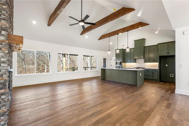 12 Claypole Lane, Bella Vista, AR 72715