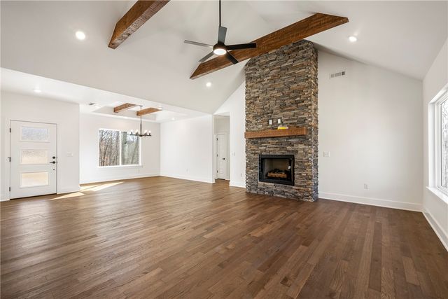 12 Claypole Lane, Bella Vista, AR 72715