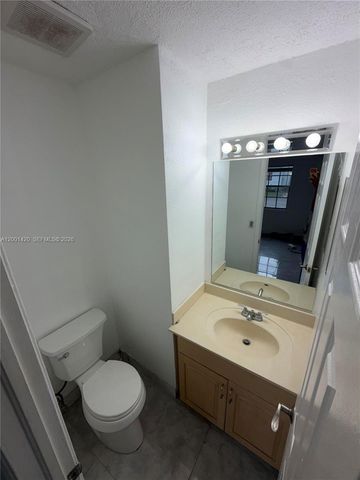 7431 Tam Oshanter Blvd 7431, North Lauderdale, FL 33068