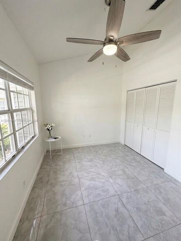 7431 Tam Oshanter Blvd 7431, North Lauderdale, FL 33068