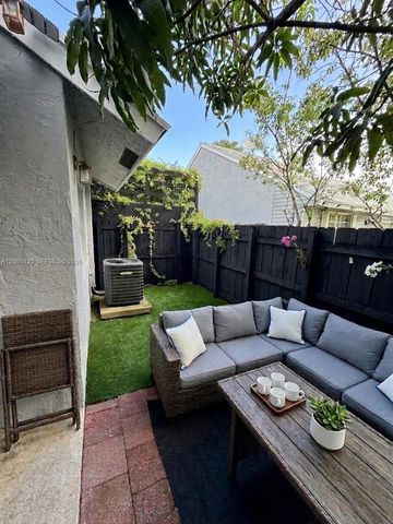 7431 Tam Oshanter Blvd 7431, North Lauderdale, FL 33068