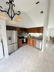 7431 Tam Oshanter Blvd 7431, North Lauderdale, FL 33068