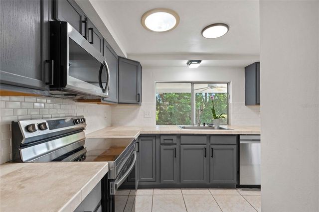 8517 SUNFLOWER LANE, Hudson, FL 34667