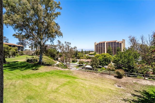 5372 Punta Alta 1C, Laguna Woods, CA 92637