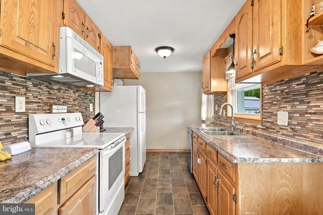 7701 SHARPSBURG PIKE, Boonsboro, MD 21713
