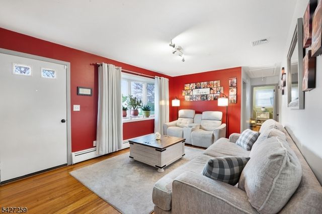 909 Newark Ave, Manville Boro, NJ 08835