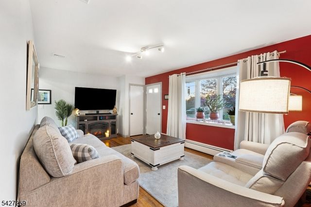 909 Newark Ave, Manville Boro, NJ 08835