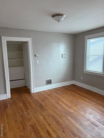 14951 Strathmoor Street, Detroit, MI 48227