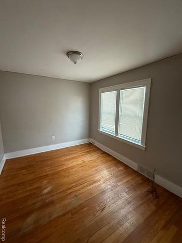 14951 Strathmoor Street, Detroit, MI 48227
