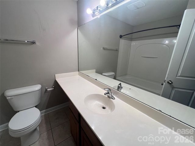 1336 Green Oaks Lane E, Charlotte, NC 28205