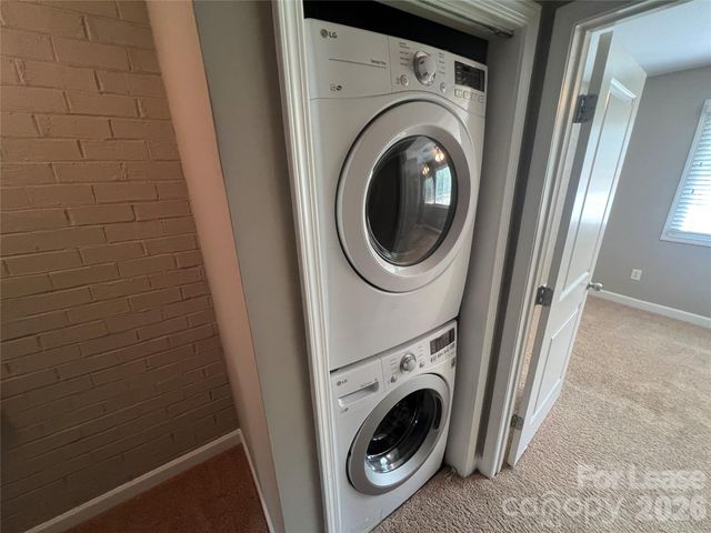 1336 Green Oaks Lane E, Charlotte, NC 28205