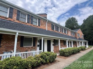 1336 Green Oaks Lane E, Charlotte, NC 28205