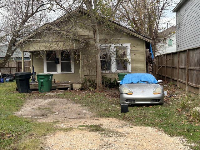 4917 Higgins Street, Houston, TX 77033