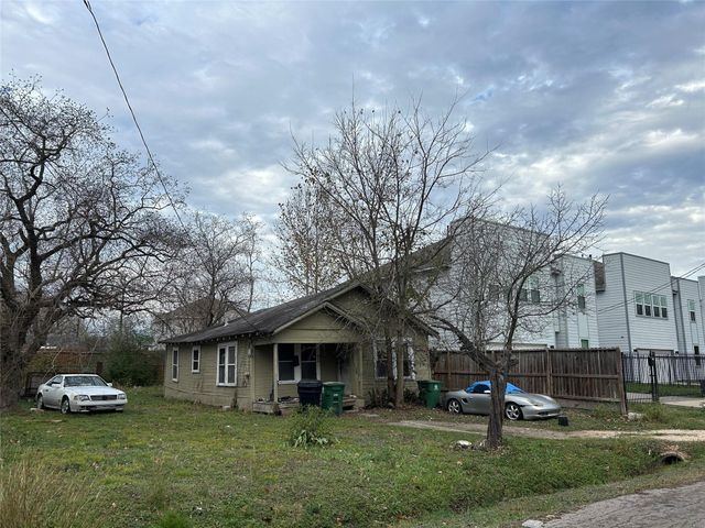 4917 Higgins Street, Houston, TX 77033