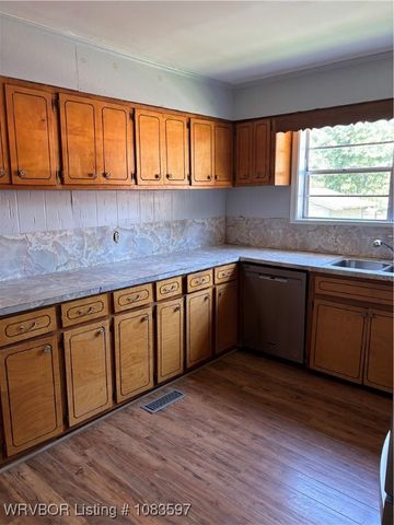 101 Hollow Drive, Roland, OK 74954