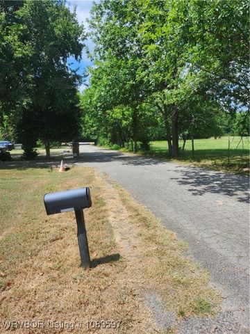 101 Hollow Drive, Roland, OK 74954