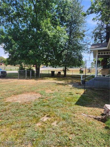 101 Hollow Drive, Roland, OK 74954