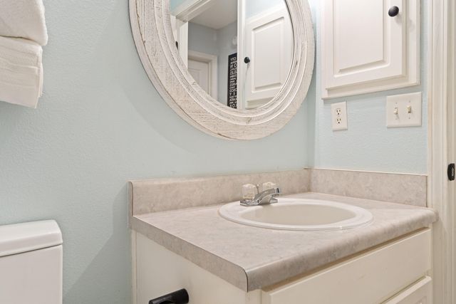 706 Marsh Harbor Drive, Mary Esther, FL 32569