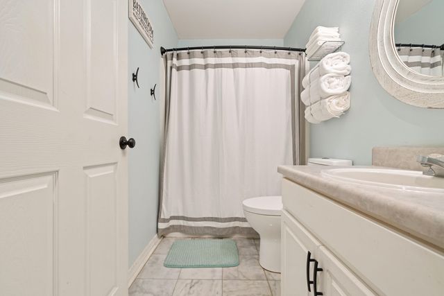 706 Marsh Harbor Drive, Mary Esther, FL 32569