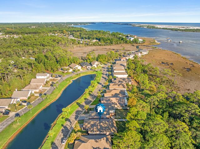 706 Marsh Harbor Drive, Mary Esther, FL 32569