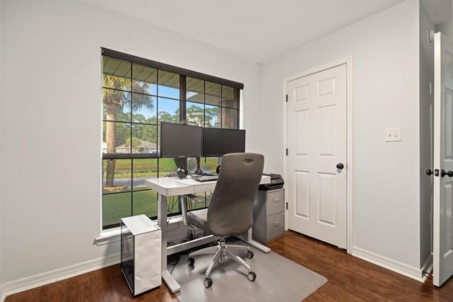 706 Marsh Harbor Drive, Mary Esther, FL 32569