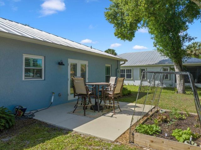 1116 SW 33rd Ave Avenue SW, Vero Beach, FL 32968