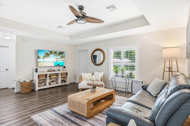 1116 SW 33rd Ave Avenue SW, Vero Beach, FL 32968