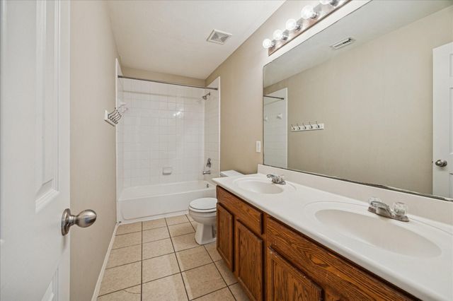 9223 Carlin Bend Lane, Houston, TX 77095