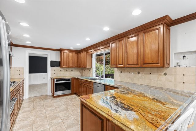 8002 55th Avenue Ct E, Puyallup, WA 98371