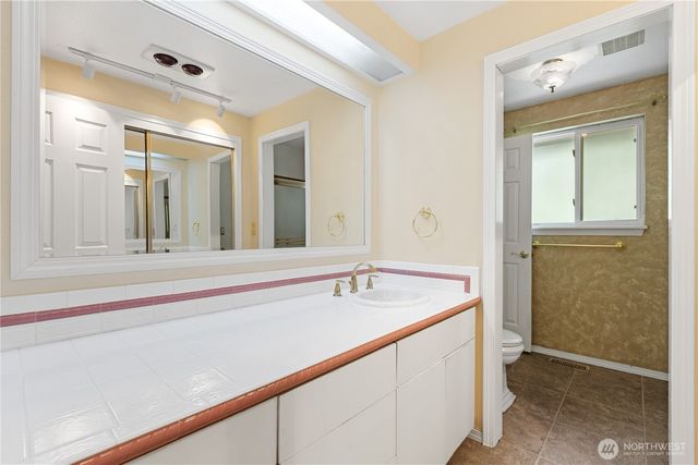 8002 55th Avenue Ct E, Puyallup, WA 98371