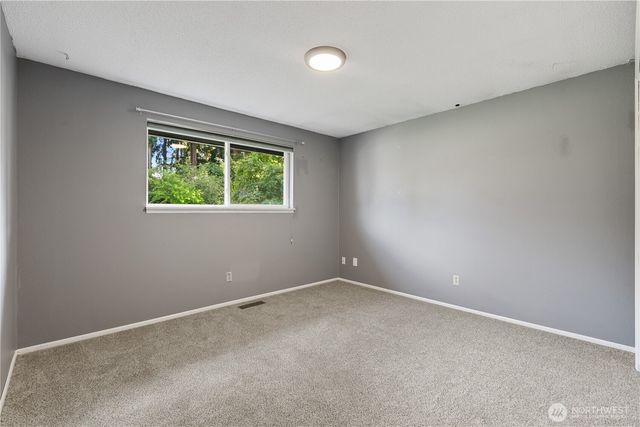 8002 55th Avenue Ct E, Puyallup, WA 98371