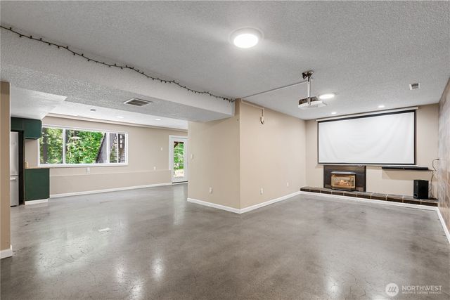 8002 55th Avenue Ct E, Puyallup, WA 98371