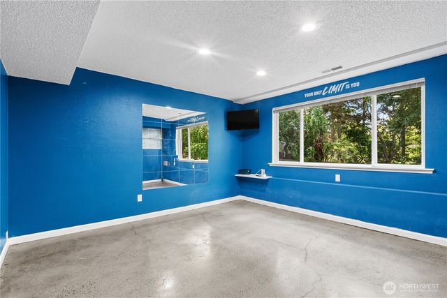 8002 55th Avenue Ct E, Puyallup, WA 98371