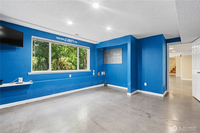 8002 55th Avenue Ct E, Puyallup, WA 98371