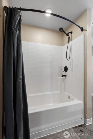 8002 55th Avenue Ct E, Puyallup, WA 98371