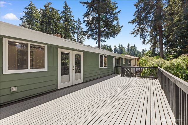8002 55th Avenue Ct E, Puyallup, WA 98371