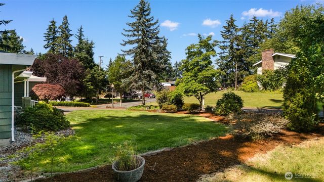 8002 55th Avenue Ct E, Puyallup, WA 98371