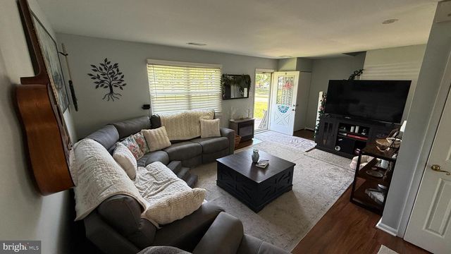 4552 LAURENCE CT, Bensalem, PA 19020