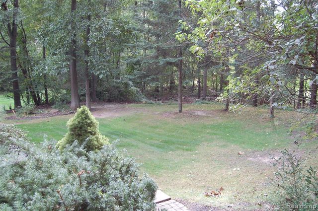 9843 Creekwood Trail, Davisburg, MI 48350