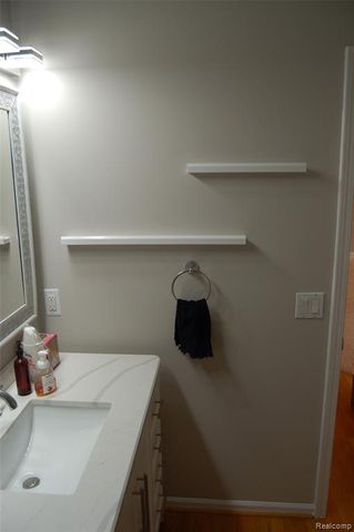 9843 Creekwood Trail, Davisburg, MI 48350